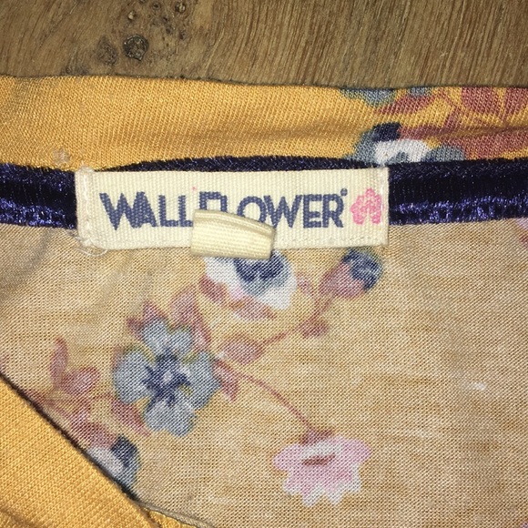 T-shirt - Picture 3 of 3